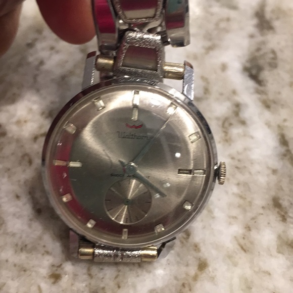 Walthman watches vintages